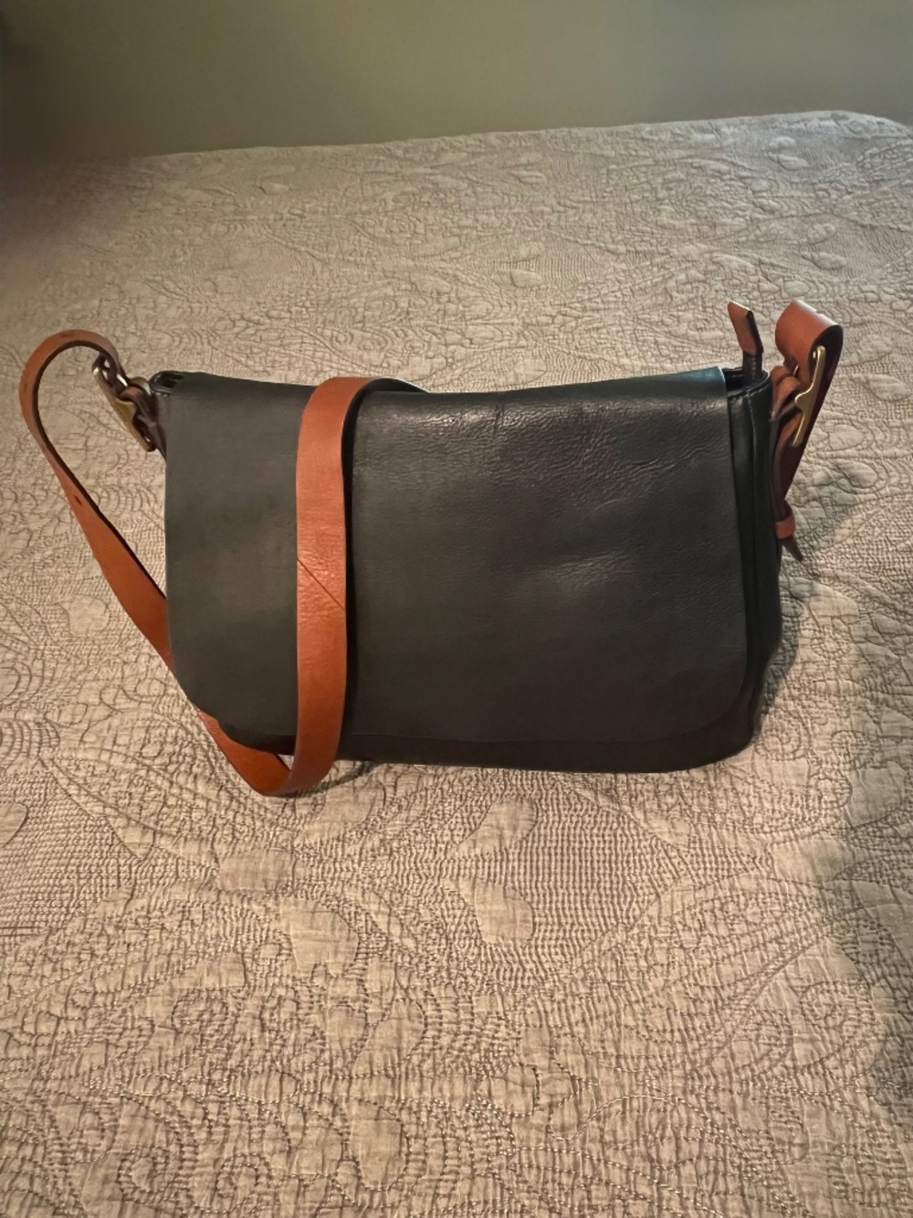 Fossil Classic Black Leather Flap Bag with Brown Strap w/ Brass Zipper